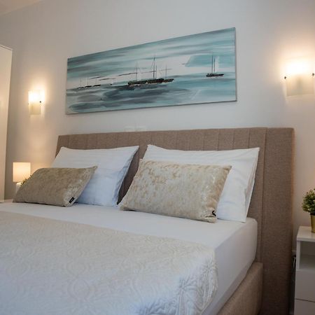 Apartment Funtastic With Private Pool โนวาลยา ภายนอก รูปภาพ