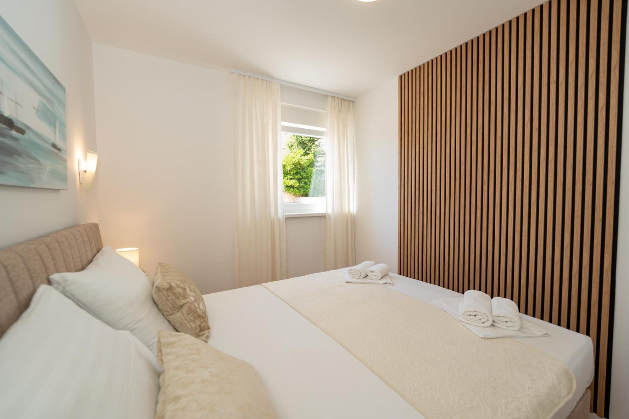 Apartment Funtastic With Private Pool โนวาลยา ภายนอก รูปภาพ