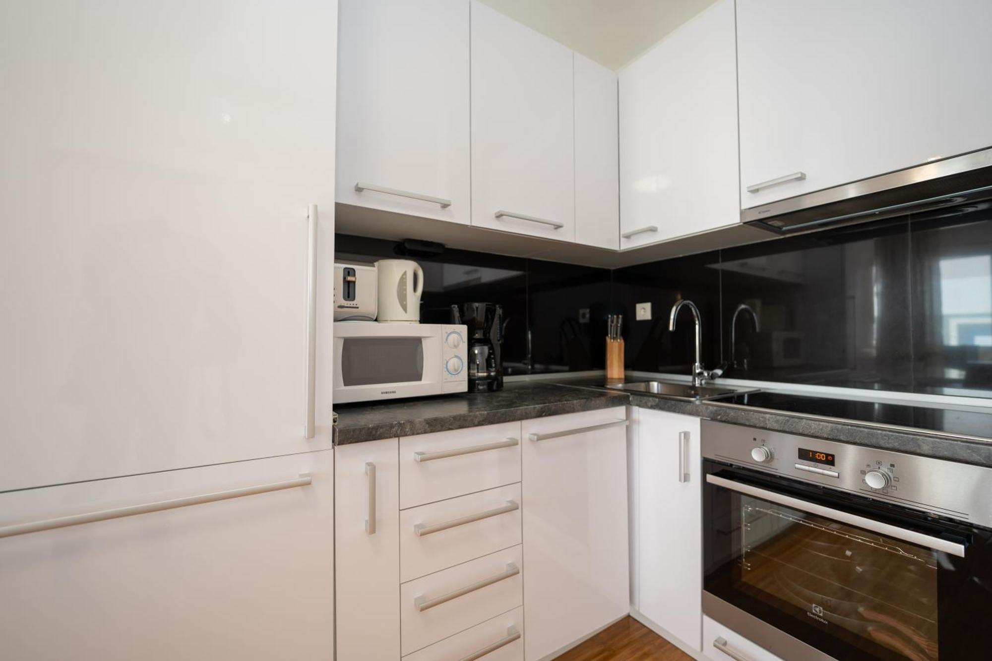 Apartment Funtastic With Private Pool โนวาลยา ภายนอก รูปภาพ